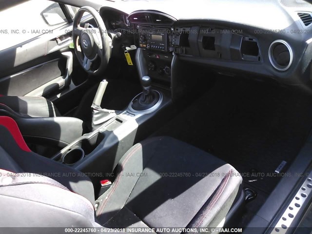 JF1ZNAA16D2711076 - 2013 TOYOTA SCION FR-S შავი ფოტო 5