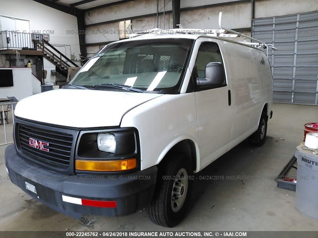 1GTGG25V361186176 - 2006 GMC SAVANA G2500 WHITE photo 2