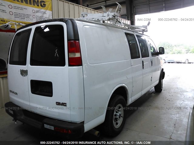 1GTGG25V361186176 - 2006 GMC SAVANA G2500 WHITE photo 4