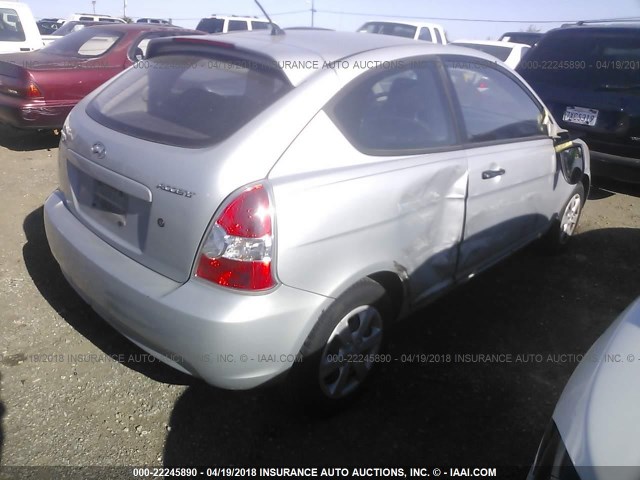 KMHCM36C28U059474 - 2008 HYUNDAI ACCENT GS SILVER photo 4