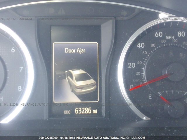 4T1BF1FK0GU511454 - 2016 TOYOTA CAMRY LE/XLE/SE/XSE WHITE photo 7