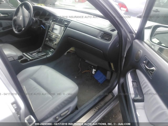 JH4KA96674C003423 - 2004 ACURA 3.5RL SILVER photo 5