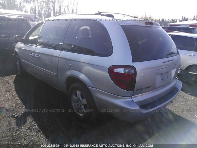 2D4GP44L25R553660 - 2005 DODGE GRAND CARAVAN SXT SILVER photo 3