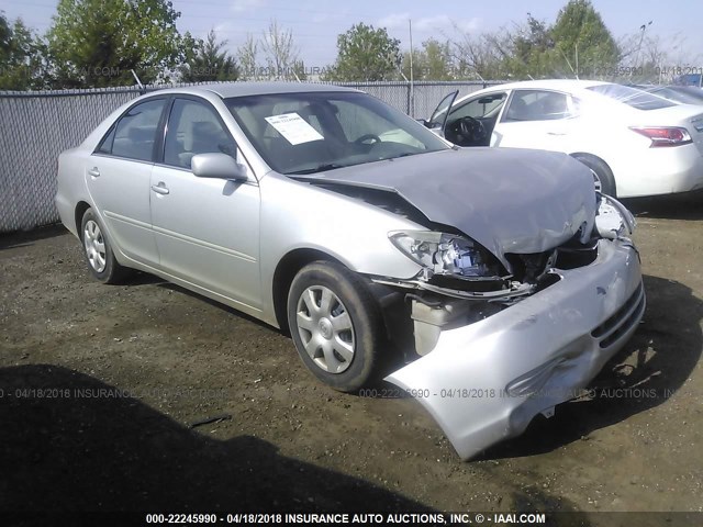 4T1BE32K93U137649 - 2003 TOYOTA CAMRY LE/XLE/SE SILVER photo 1