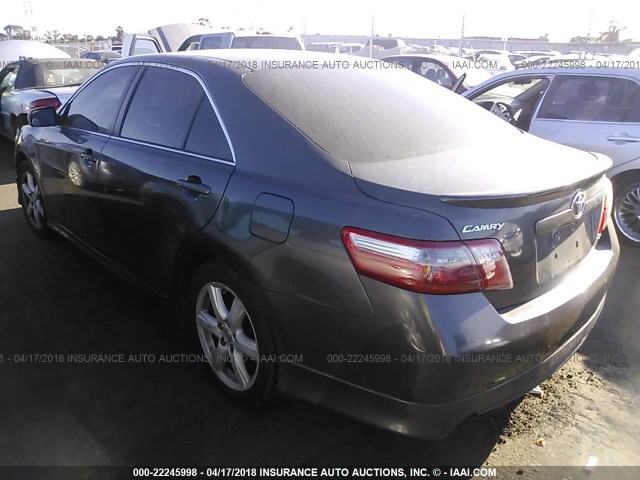 4T1BK46KX7U048669 - 2007 TOYOTA CAMRY NEW GENERAT LE/XLE/SE GRAY photo 3