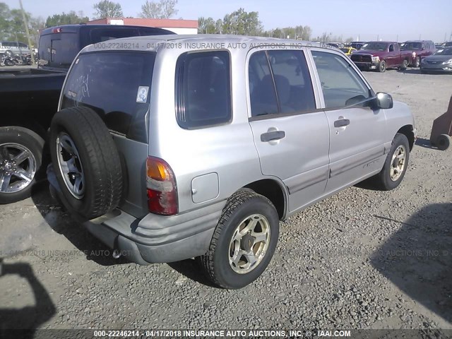 2CNBJ13C716936932 - 2001 CHEVROLET TRACKER GRAY photo 4