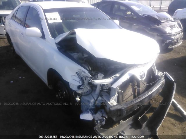 4T1BF3EK0AU514083 - 2010 TOYOTA CAMRY SE/LE/XLE 白色 照片 1