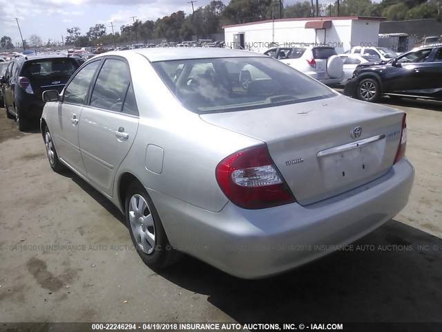 JTDBE32K130236638 - 2003 TOYOTA CAMRY LE/XLE SILVER photo 3