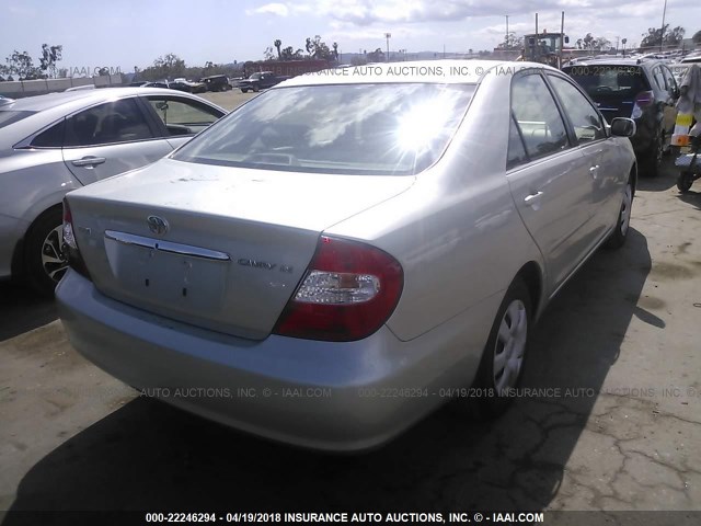 JTDBE32K130236638 - 2003 TOYOTA CAMRY LE/XLE SILVER photo 4