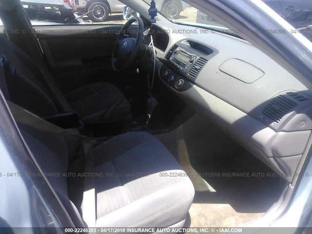 4T1BE32K25U632164 - 2005 TOYOTA CAMRY LE/XLE/SE Light Blue photo 5