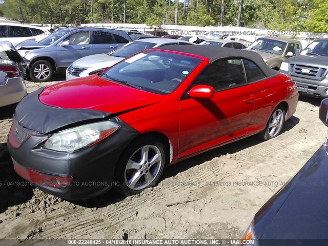 4T1FA38P67U132463 - 2007 TOYOTA CAMRY SOLARA SE/SLE RED photo 2