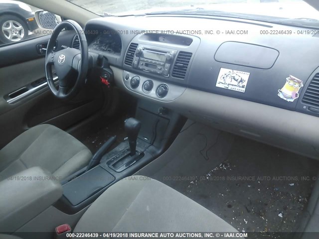 4T1BE32K95U535897 - 2005 TOYOTA CAMRY LE/XLE/SE ოქროსფერი ფოტო 5