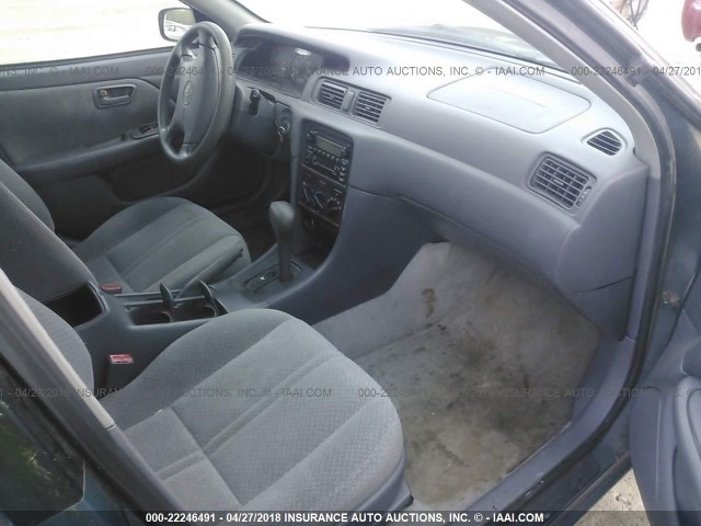4T1BG22K51U812141 - 2001 TOYOTA CAMRY CE/LE/XLE 蓝色 照片 5