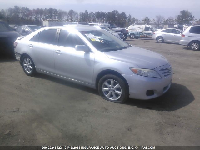 4T1BF3EK8BU632416 - 2011 TOYOTA CAMRY SE/LE/XLE GRAY photo 1