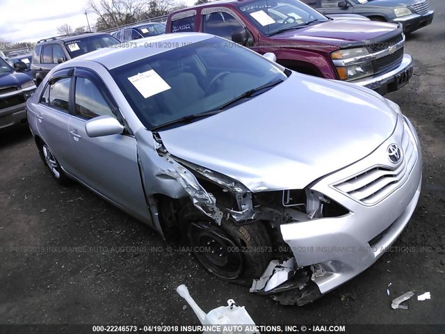 4T1BF3EK6AU071874 - 2010 TOYOTA CAMRY SE/LE/XLE SILVER photo 1