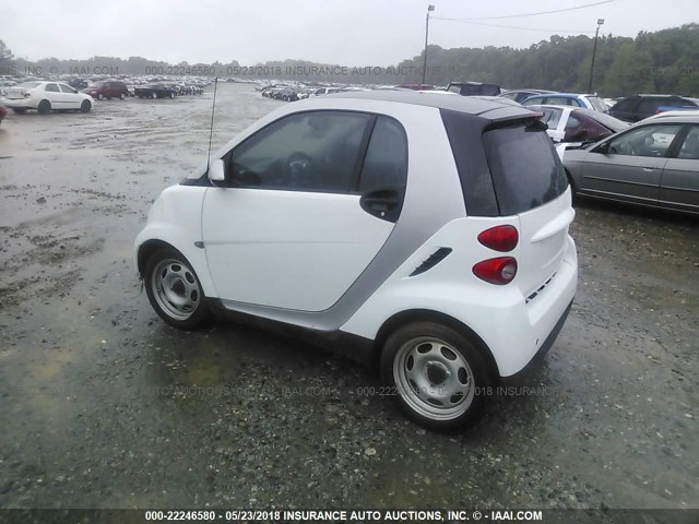 WMEEJ3BA8CK575984 - 2012 SMART FORTWO PURE/PASSION WHITE photo 3