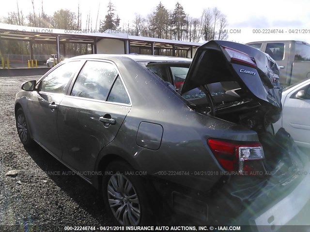 4T1BF1FK7CU518010 - 2012 TOYOTA CAMRY SE/LE/XLE GRAY photo 3