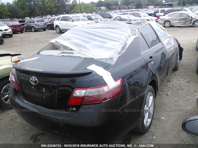 4T1BE46K98U256129 - 2008 TOYOTA CAMRY CE/LE/XLE/SE BLACK photo 4
