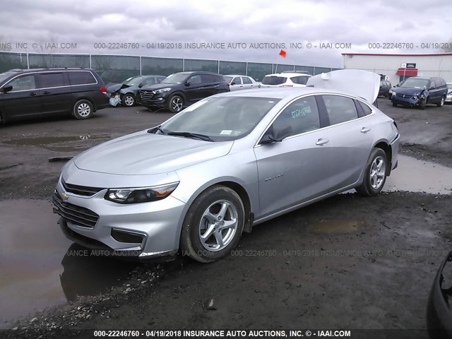 1G1ZB5ST4HF132086 - 2017 CHEVROLET MALIBU LS ვერცხლისფერი ფოტო 2