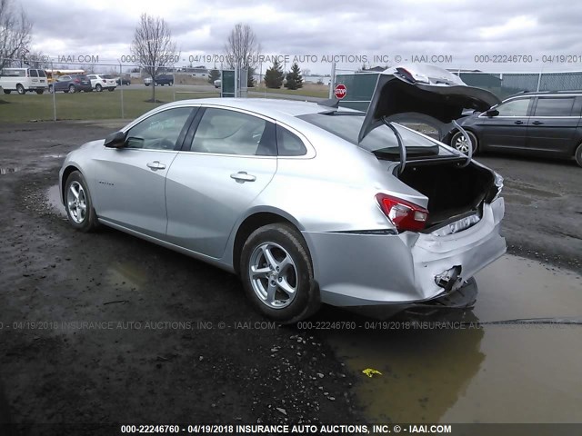1G1ZB5ST4HF132086 - 2017 CHEVROLET MALIBU LS ვერცხლისფერი ფოტო 3