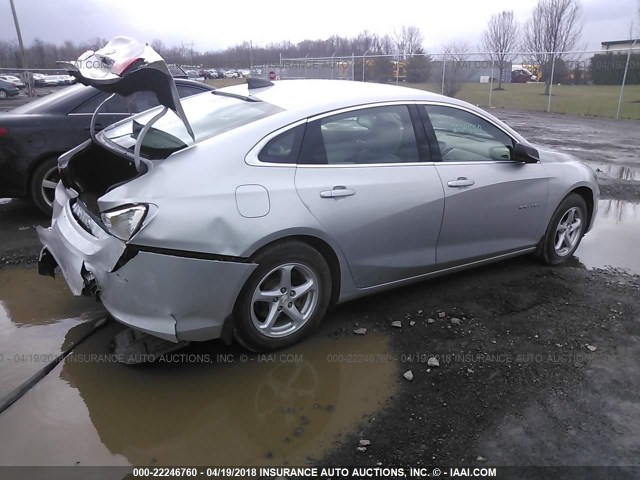 1G1ZB5ST4HF132086 - 2017 CHEVROLET MALIBU LS ვერცხლისფერი ფოტო 4