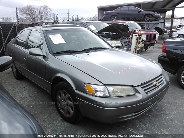 JT2BF28K6X0226443 - 1999 TOYOTA CAMRY LE/XLE TAN photo 1