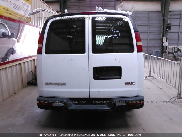 1GTGG25VX71159784 - 2007 GMC SAVANA G2500 WHITE photo 8