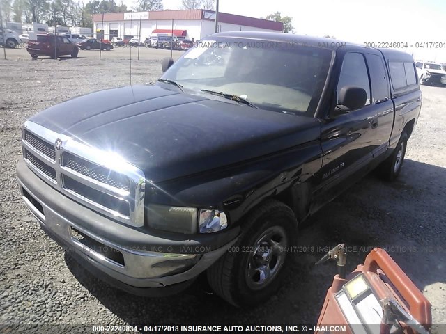 3B7HC12Y8YG156300 - 2000 DODGE RAM 1500 BLACK photo 2