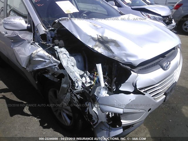 KM8JUCAC9DU595217 - 2013 HYUNDAI TUCSON GLS/LIMITED 银色 照片 6