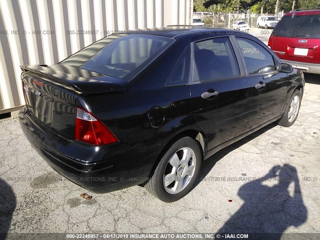 1FAHP34N27W157001 - 2007 FORD FOCUS ZX4/S/SE/SES 黑色 照片 4