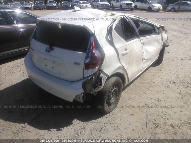 JTDKDTB38G1135902 - 2016 TOYOTA PRIUS C WHITE photo 4