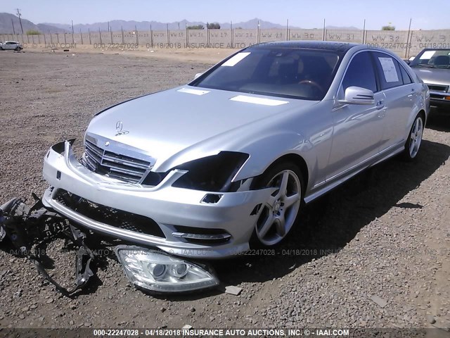 WDDNG9FB6BA389244 - 2011 MERCEDES-BENZ S 400 SILVER photo 2