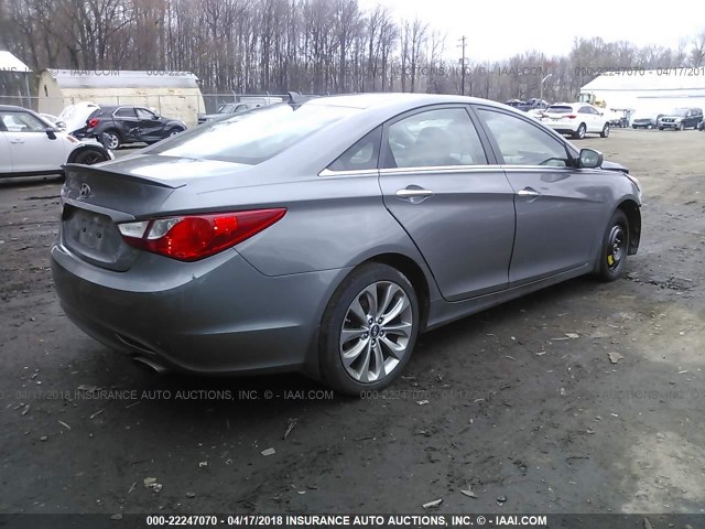 5NPEC4AC9CH481645 - 2012 HYUNDAI SONATA SE/LIMITED GRAY photo 4