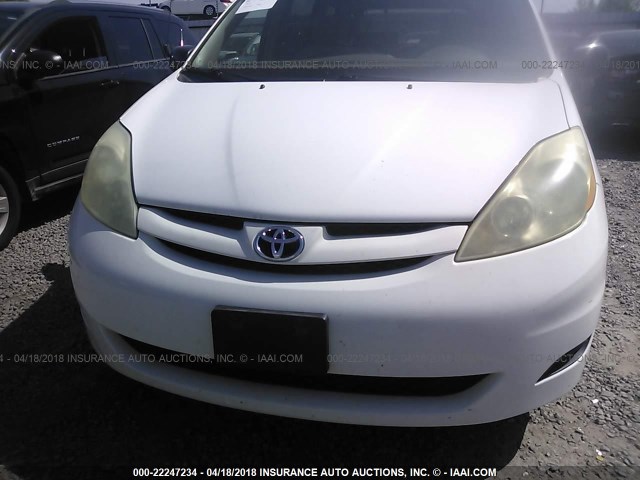 5TDZA23C06S511445 - 2006 TOYOTA SIENNA CE/LE WHITE photo 6