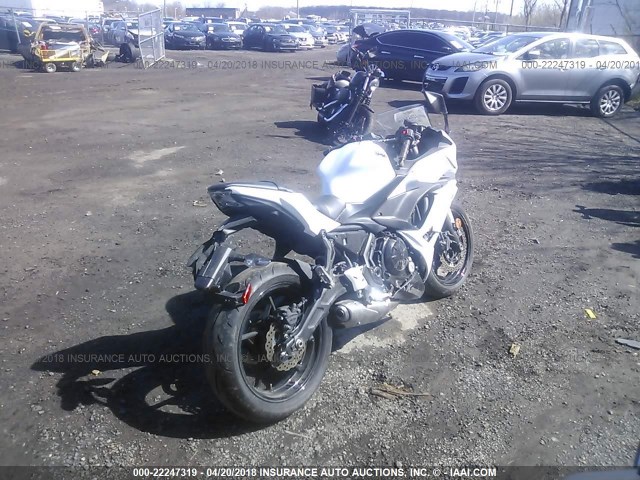 JKAEXEJ19HDA00697 - 2017 KAWASAKI EX650 J შავი ფოტო 4