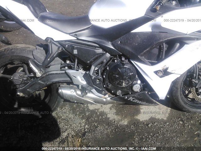 JKAEXEJ19HDA00697 - 2017 KAWASAKI EX650 J შავი ფოტო 8