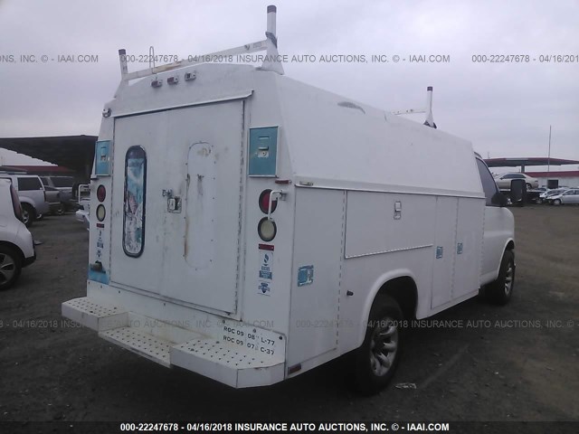 1GBHG31U041243099 - 2004 CHEVROLET EXPRESS G3500  Սպիտակ լուսանկար 4