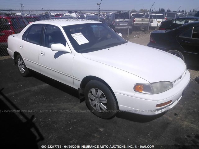 JT2BG12K4T0340564 - 1996 TOYOTA CAMRY DX/LE/XLE WHITE photo 1