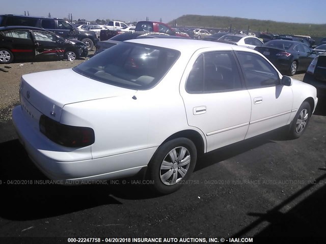 JT2BG12K4T0340564 - 1996 TOYOTA CAMRY DX/LE/XLE WHITE photo 4