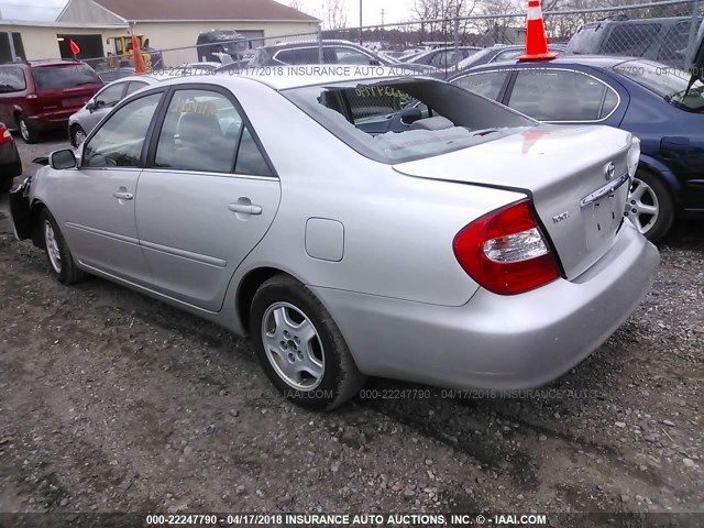 4T1BF32K92U003980 - 2002 TOYOTA CAMRY LE/XLE/SE 银色 照片 3
