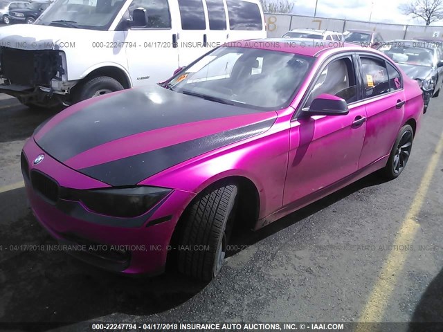 WBA3C3C50DF979404 - 2013 BMW 320 I/XDRIVE PINK photo 2