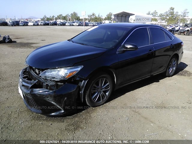 4T1BF1FK5FU497839 - 2015 TOYOTA CAMRY LE/XLE/SE/XSE BLACK photo 2