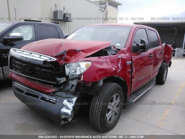 5TBEV54147S469020 - 2007 TOYOTA TUNDRA CREWMAX SR5 RED photo 2