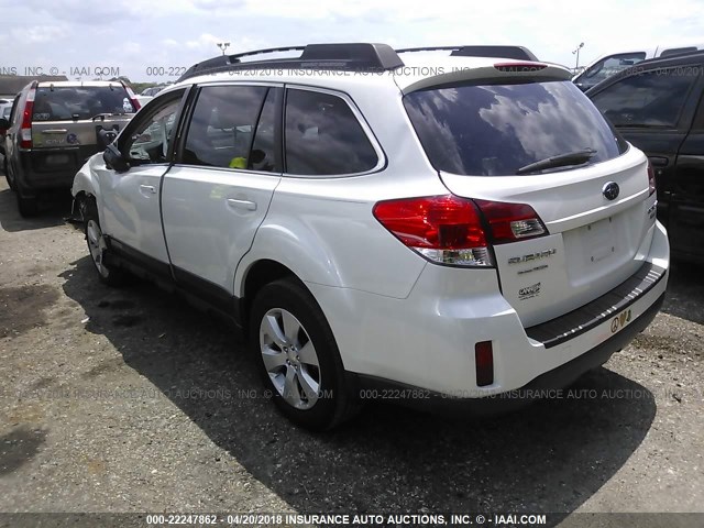 4S4BRBBC0B3324886 - 2011 SUBARU OUTBACK 2.5I PREMIUM WHITE photo 3