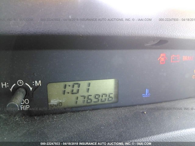 JTLKT334150218508 - 2005 TOYOTA SCION XB GRAY photo 7