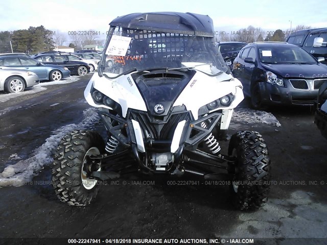 MI0176A270T080514 - 2014 CAN-AM MAVERICK 1000 R WHITE photo 5