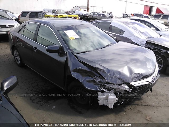 4T4BF1FK4DR275019 - 2013 TOYOTA CAMRY L/SE/LE/XLE GRAY photo 1