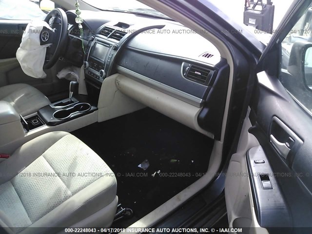 4T4BF1FK4DR275019 - 2013 TOYOTA CAMRY L/SE/LE/XLE 灰色 照片 5