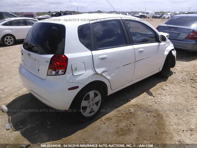 KL1TD66648B030710 - 2008 CHEVROLET AVEO LS WHITE photo 4