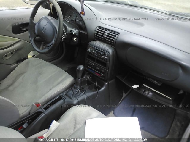 1G8ZE1284VZ369538 - 1997 SATURN SC1 SILVER photo 5